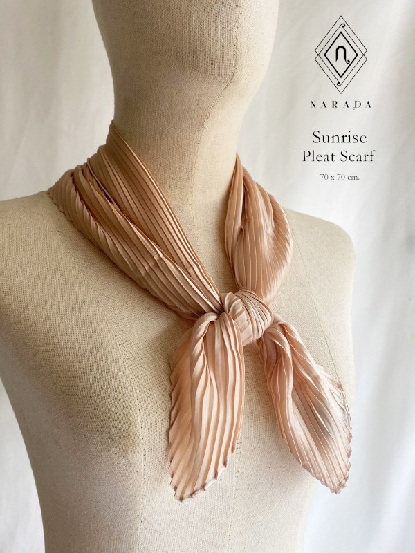 ผ้าพันคอซาตินอัดพลีท Sunrise 01N-707008