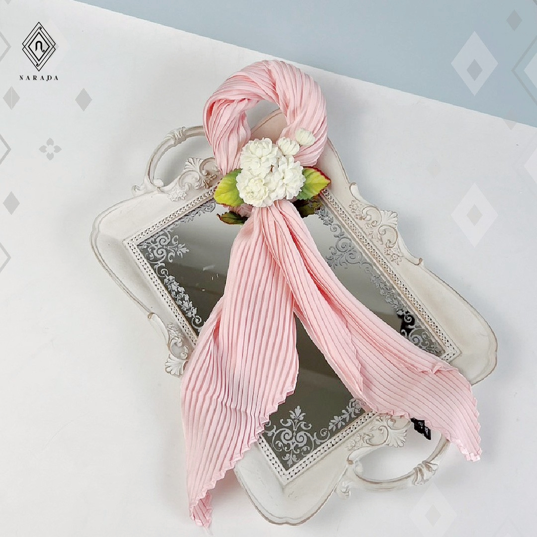 มาลัยวันแม่ มาลัยผ้าอัดพลีทล้อมดอกมะลิ ของขวัญวันแม่ MS12