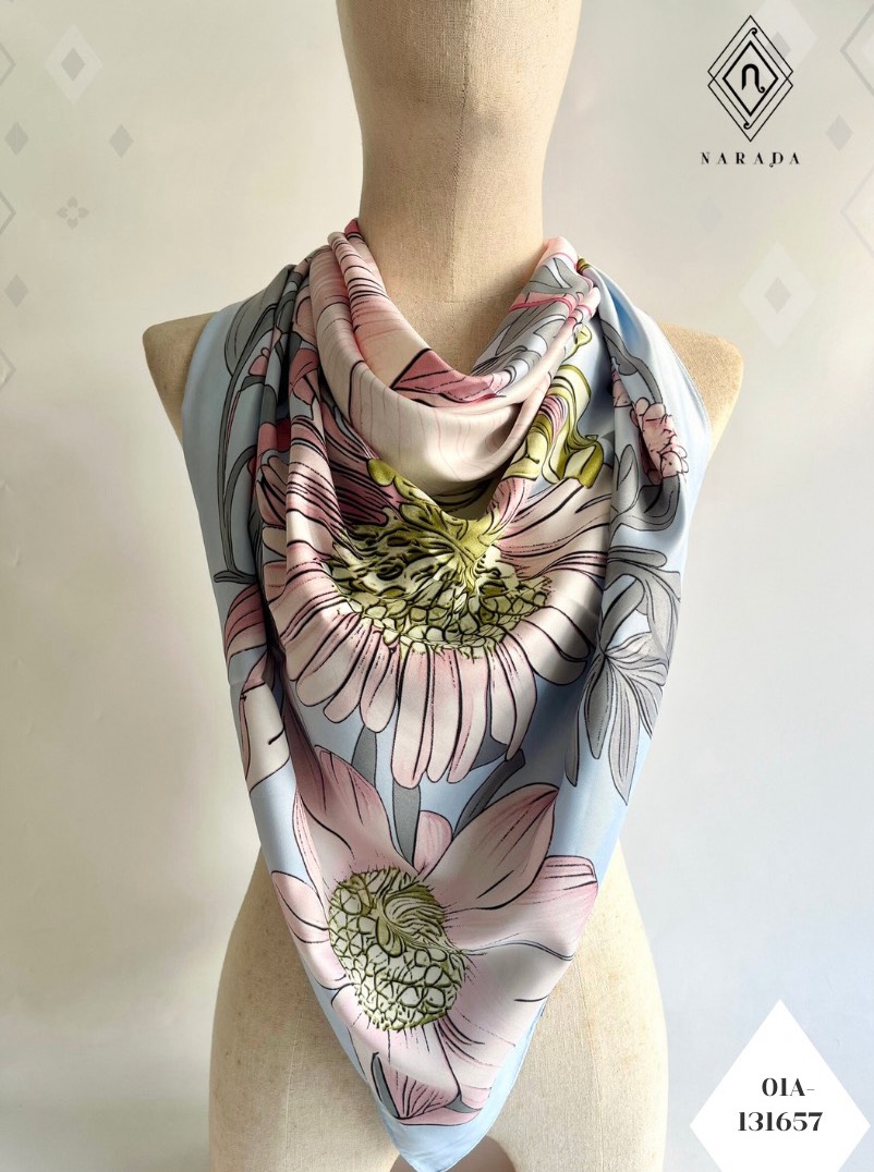 Large printed scarf  - 01A-131657
