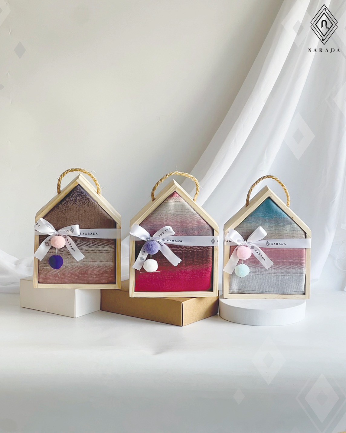 ผ้าเยื่อไม้ไผ่ในกล่องบ้านไม้ - TT180