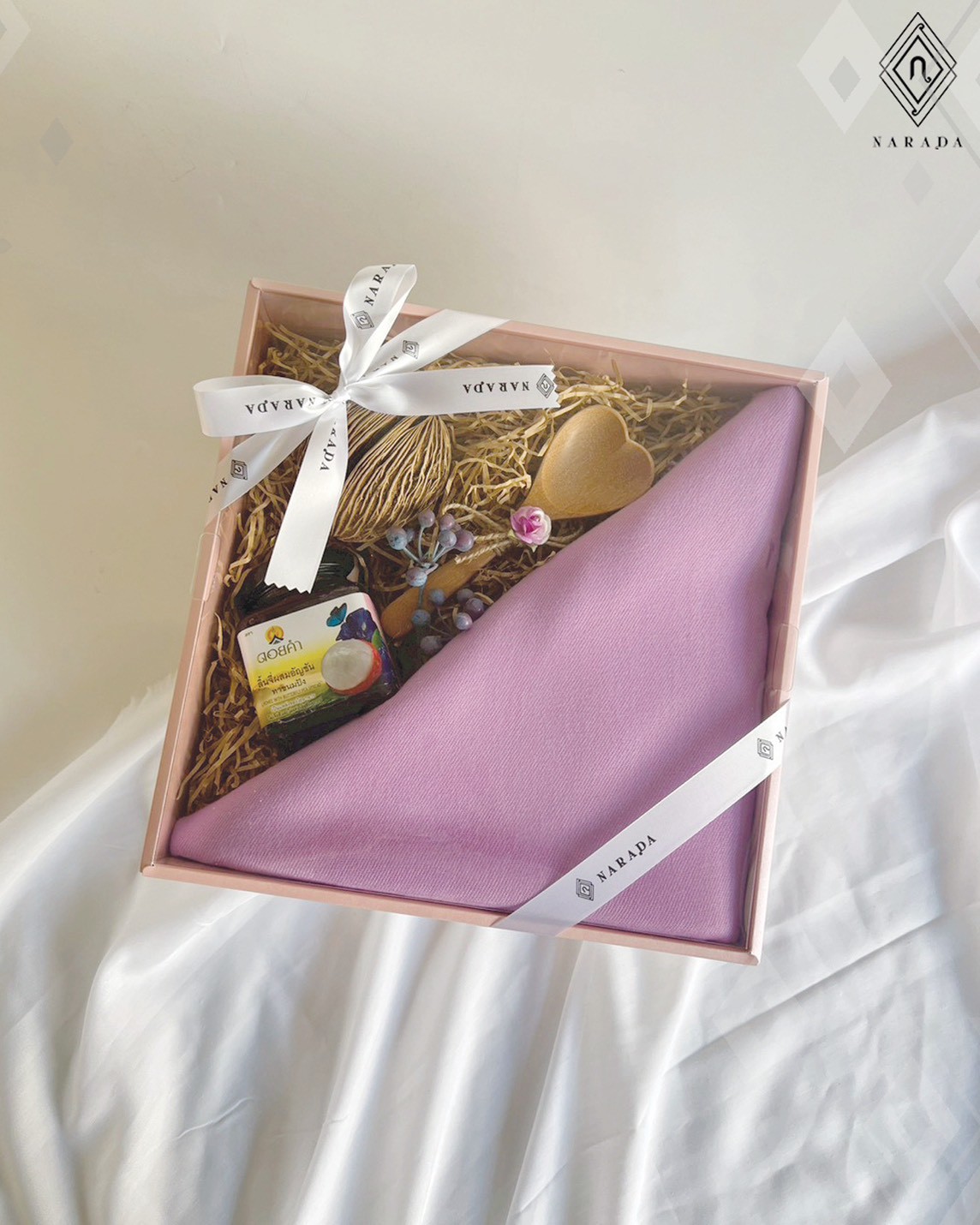 ผ้าแคชเมียร์ ปุยเมฆพร้อมแยมและช้อนไม้ - TT181