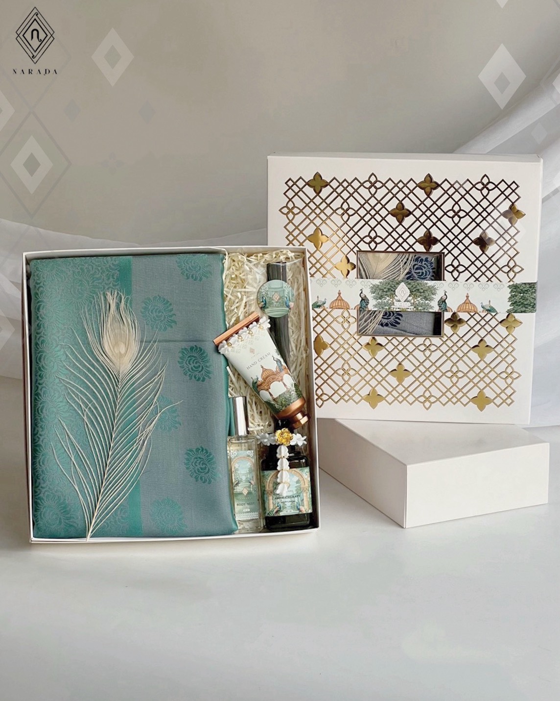 Thai Patterned Fabric with Fragrant Set - TT197