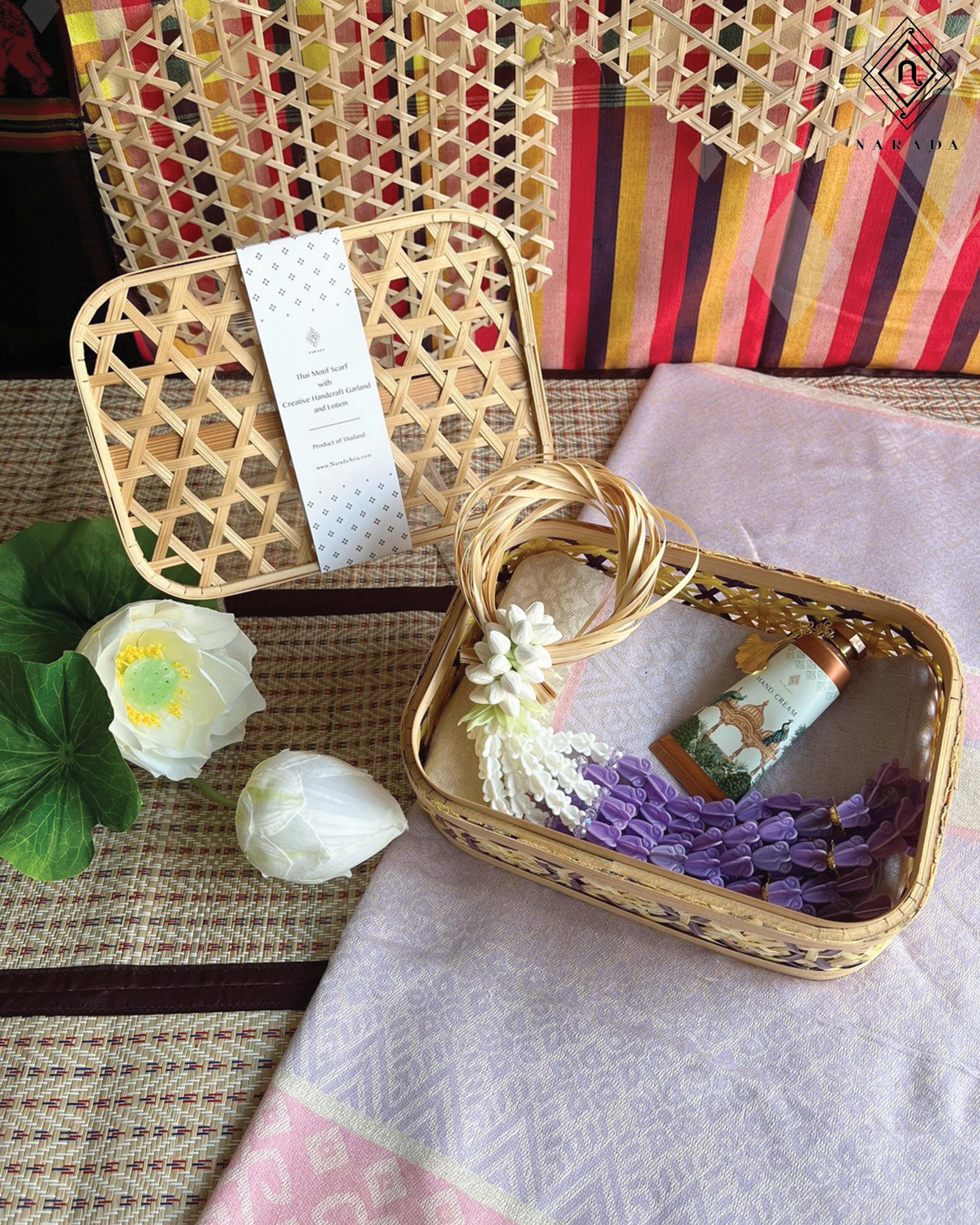 Bamboo Gift Set with Cotton Fabric and Floral Garland - TT210