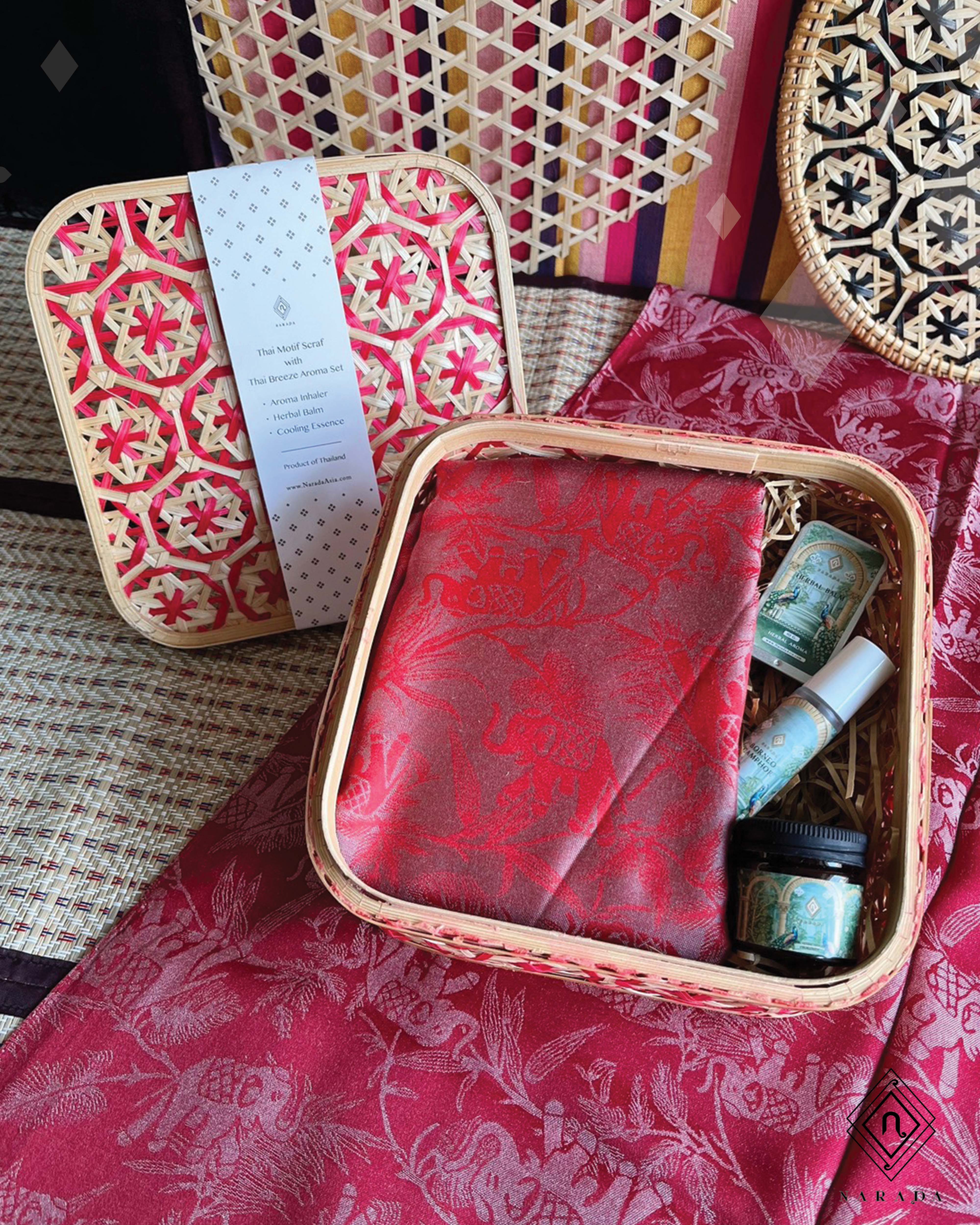 Thai Aromatic Fabric and Thai Patterned Cloth in a Bamboo Box - TT216