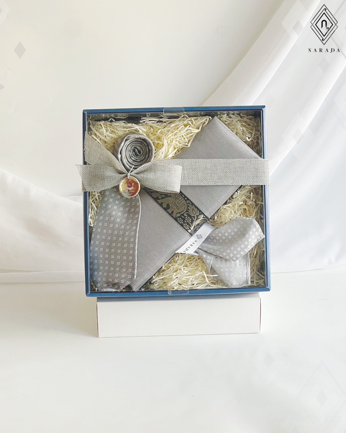 เนคไทไหมแท้ พร้อมผ้าเช็ดหน้า - TT186